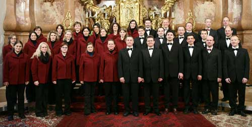 Der Linzer Jeunesse Chor unter seinem Leiter Wolfgang Mayrhofer